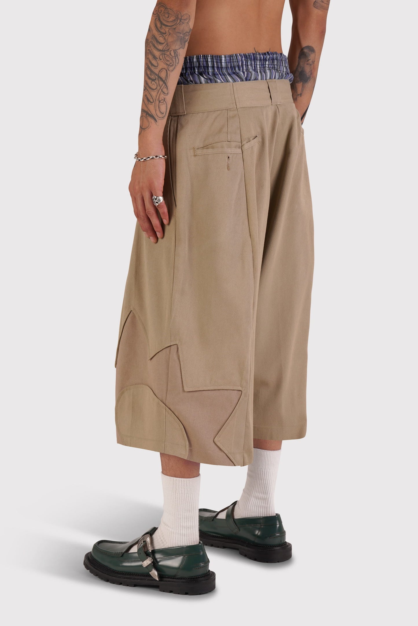 FO Baggy Shorts - Beige - Limited Peakaboo Edition