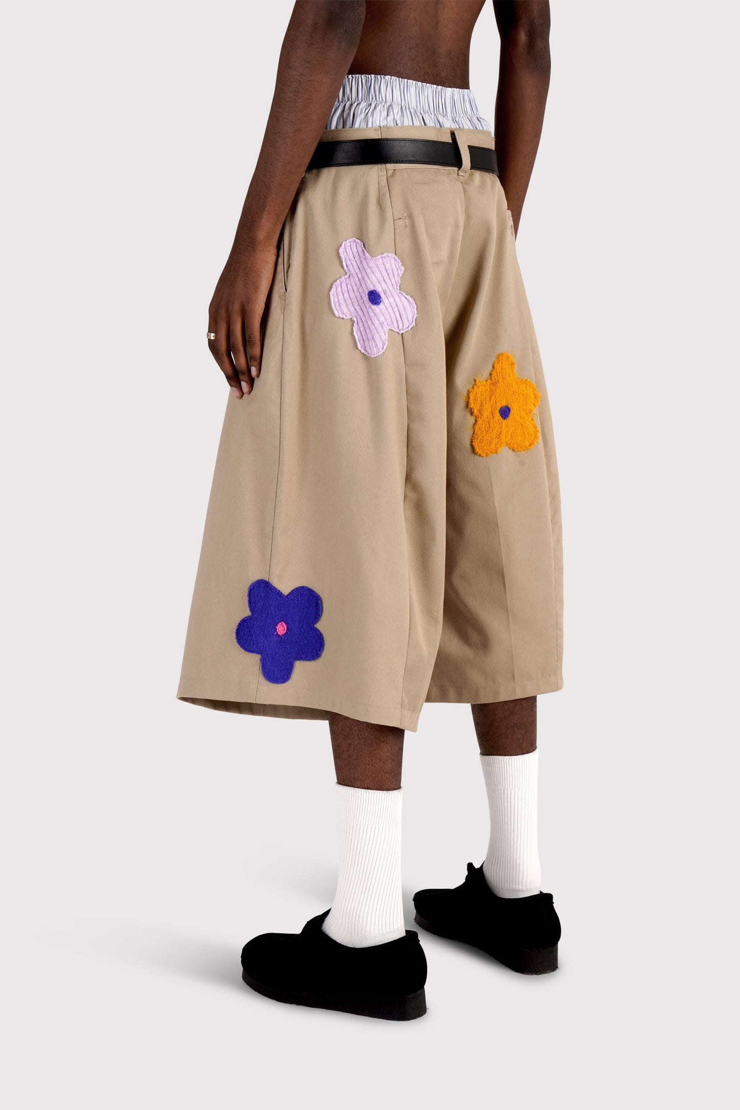 FO Baggy Shorts - Beige - Limited Wild Flower Edition