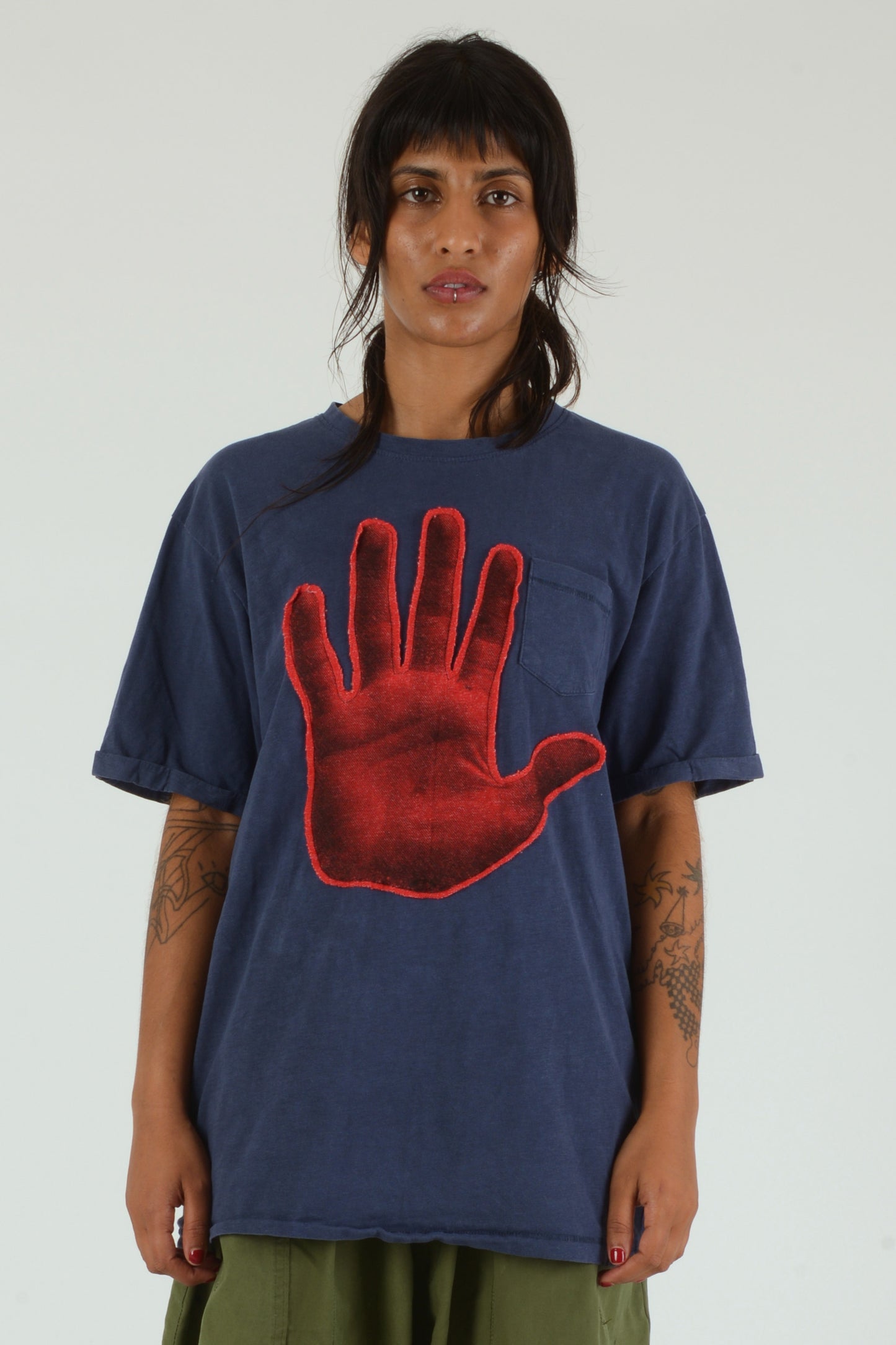 Hands On Tee 025 - L