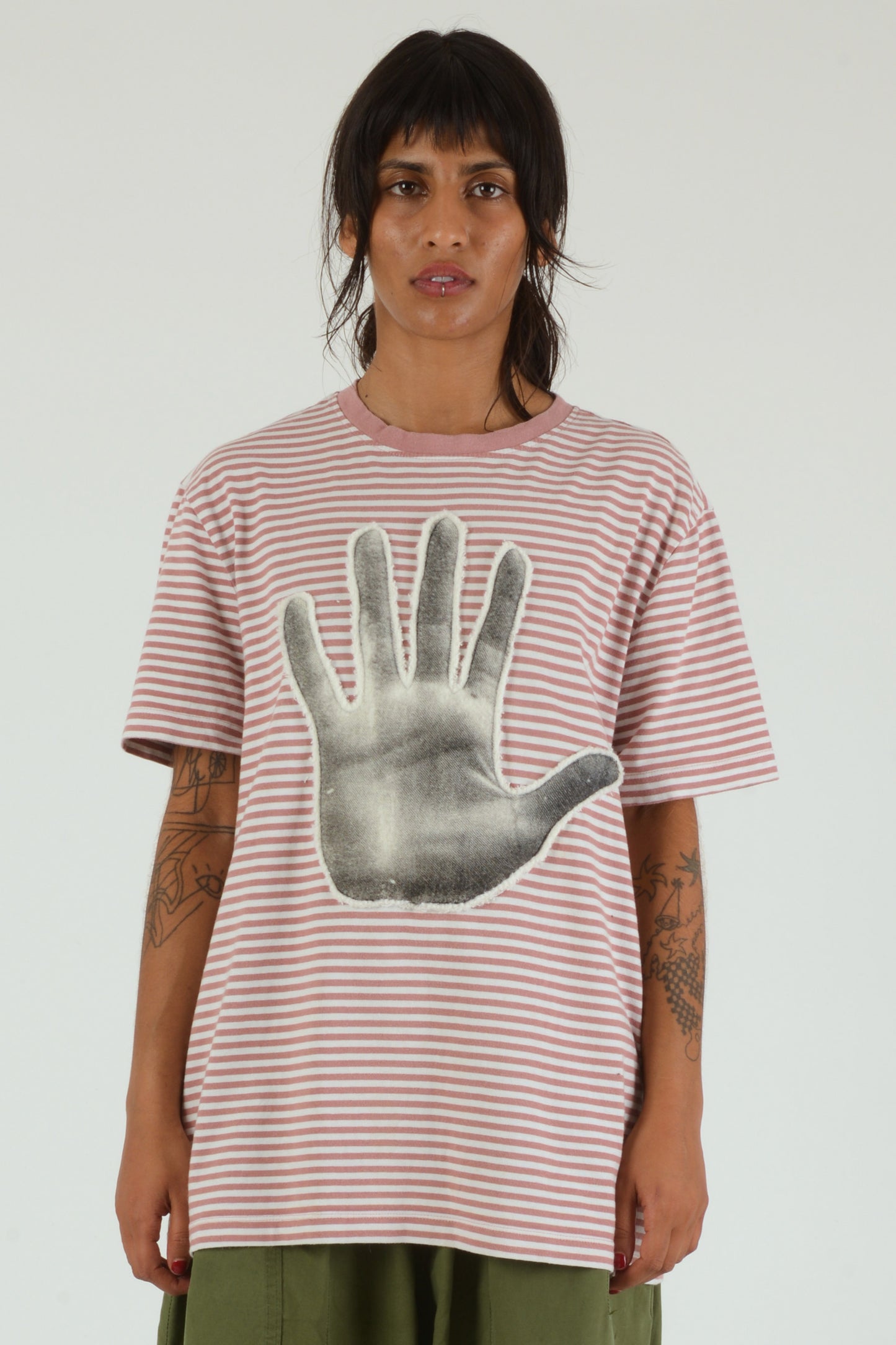 Hands On Tee 041 - L