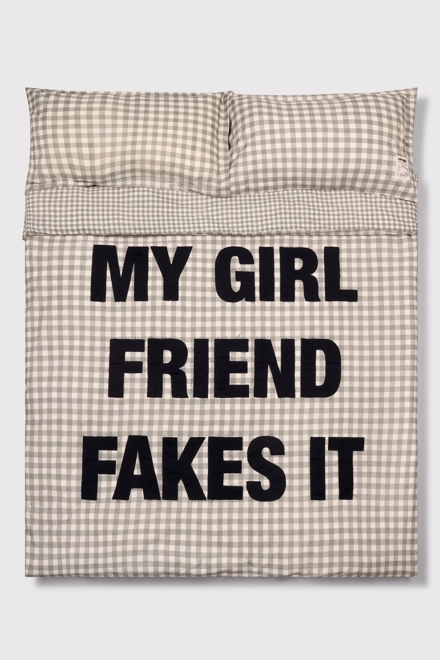 'My Girlfriend Fakes It' Duvet Set